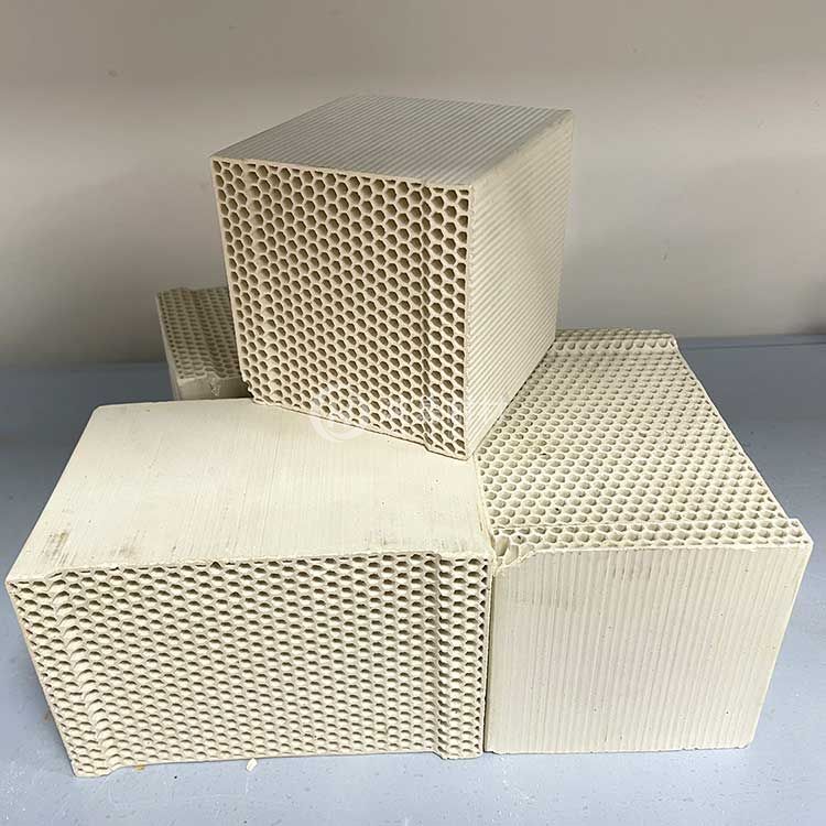 陶瓷蜂窩蓄熱體